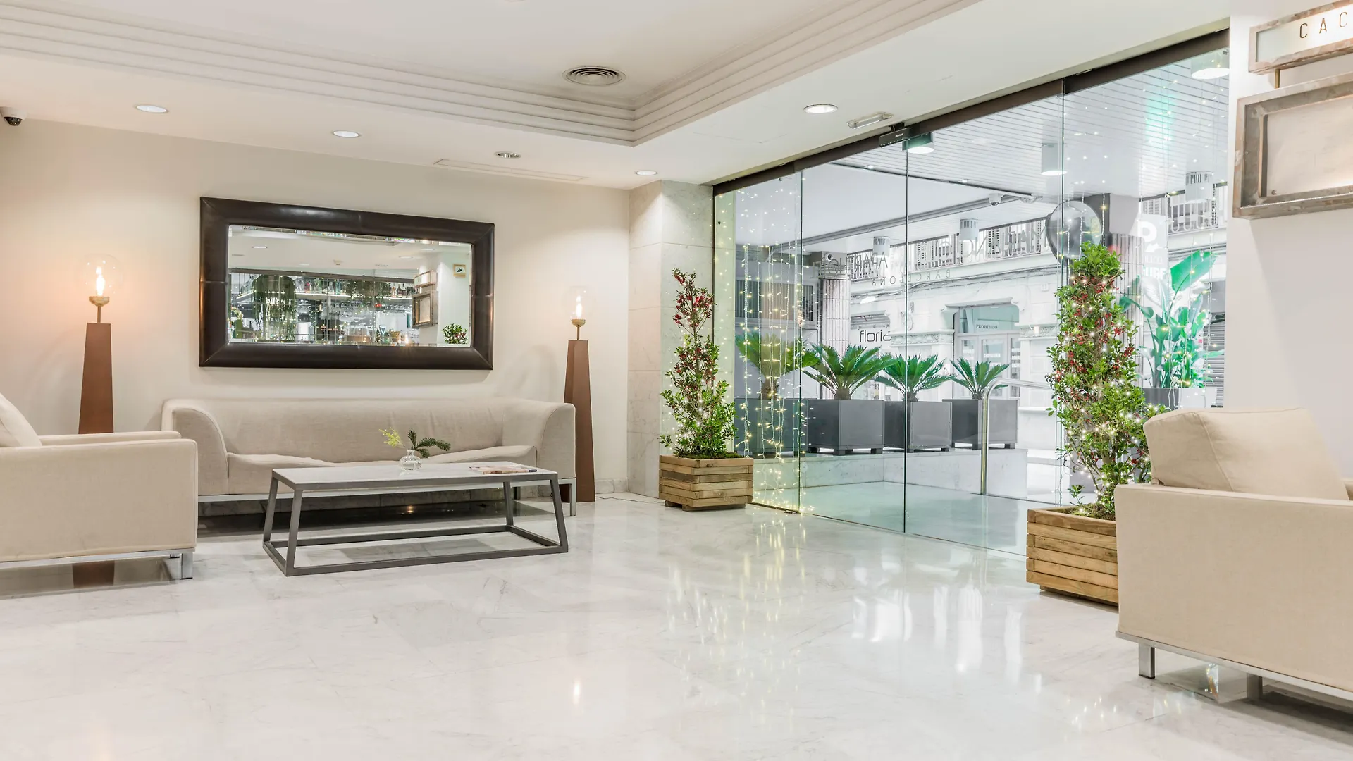 Aparthotel Mariano Cubi Barcelona 4*,